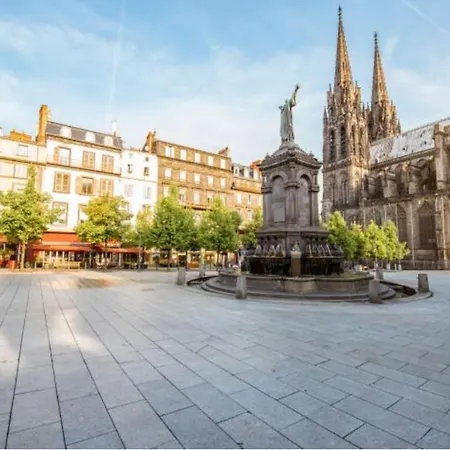 Apartmán L'insolite - 53m2, Cosy & Proche Cathedrale *
