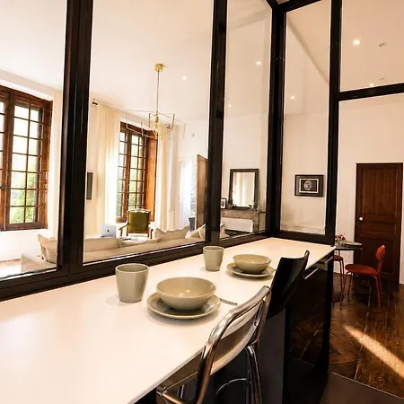 L'insolite - 53m2, Cosy & Proche Cathedrale Apartmán